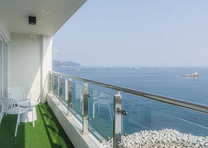 Songdo Oceanstay Hotel Busan