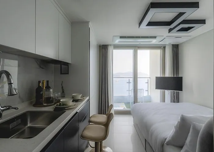 Songdo Oceanstay Hotel Busan