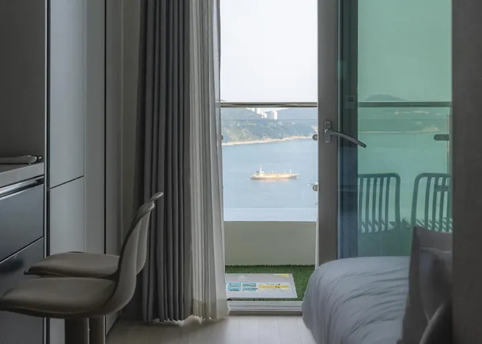 Songdo Oceanstay Hotel Busan